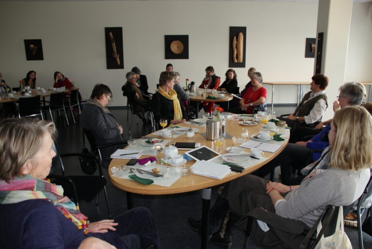 Mehr Frauen in die Parlamente